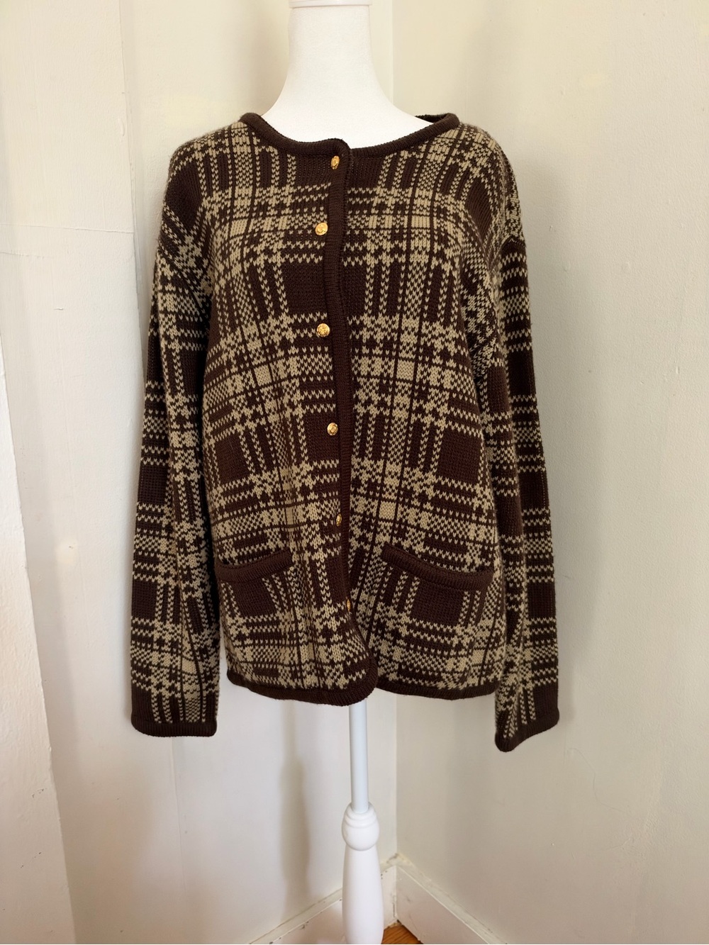 Vintage 90’s Liz Baker Women’s Plaid Cardigan Knit sweater Gold Buttons